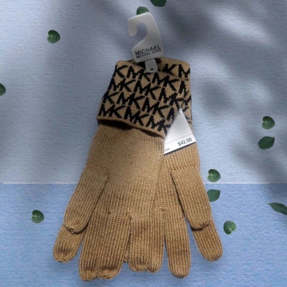 Michael Kors Knit Gloves Monogrammed Cuff NEW Tan Brown Black Driving Gloves - Picture 2 of 5